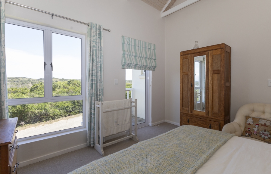 5 Bedroom Property for Sale in Kleinemonde Eastern Cape